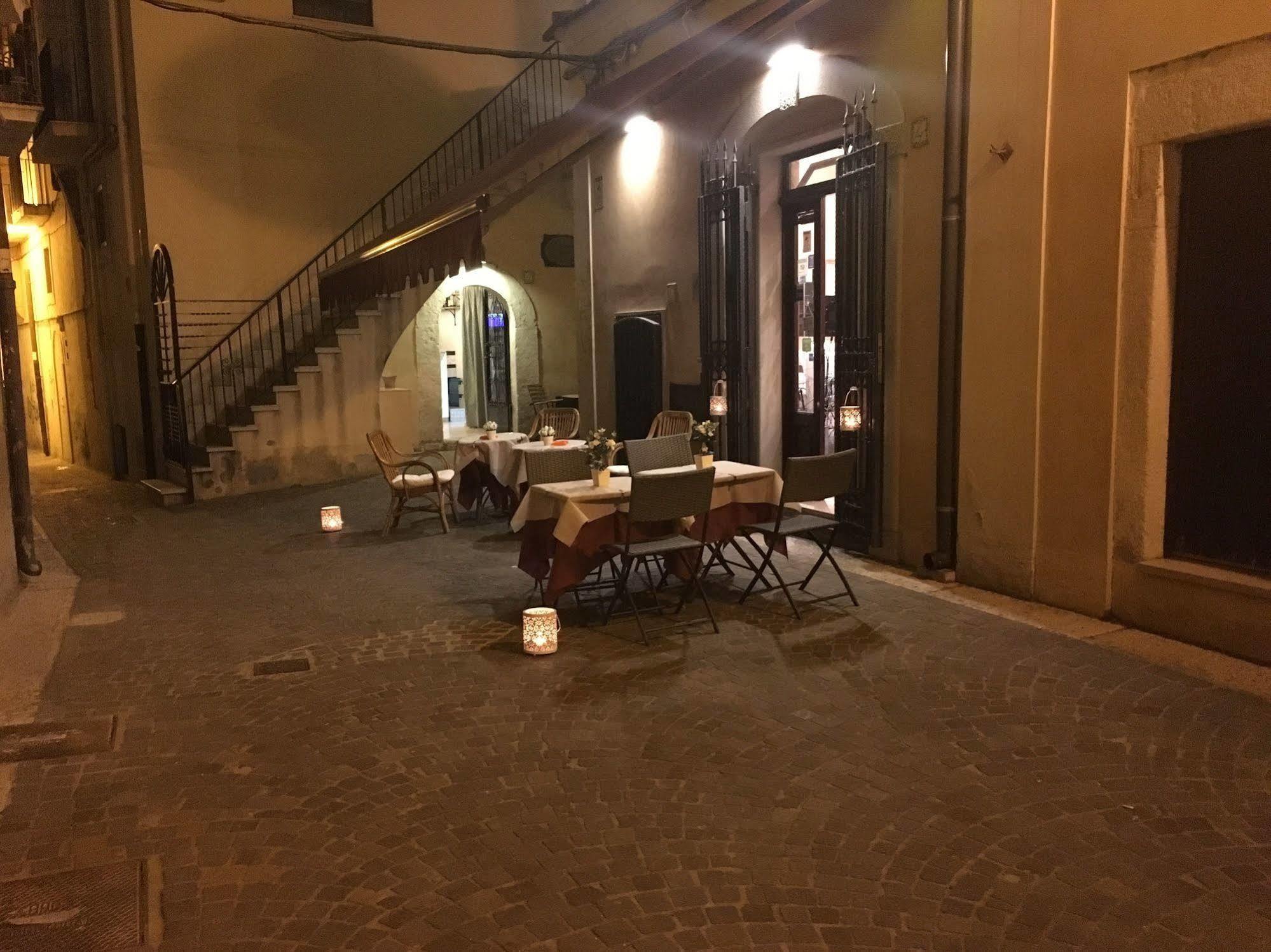 Albergo Ristorante Del Cacciatore Фоджиа Экстерьер фото